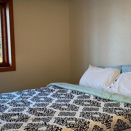Amazing Oceanview 2 Bedroom Oceanfront! By Oceanviewhottubs Shelter Cove, Ca Tesla Ev Station Exterior foto