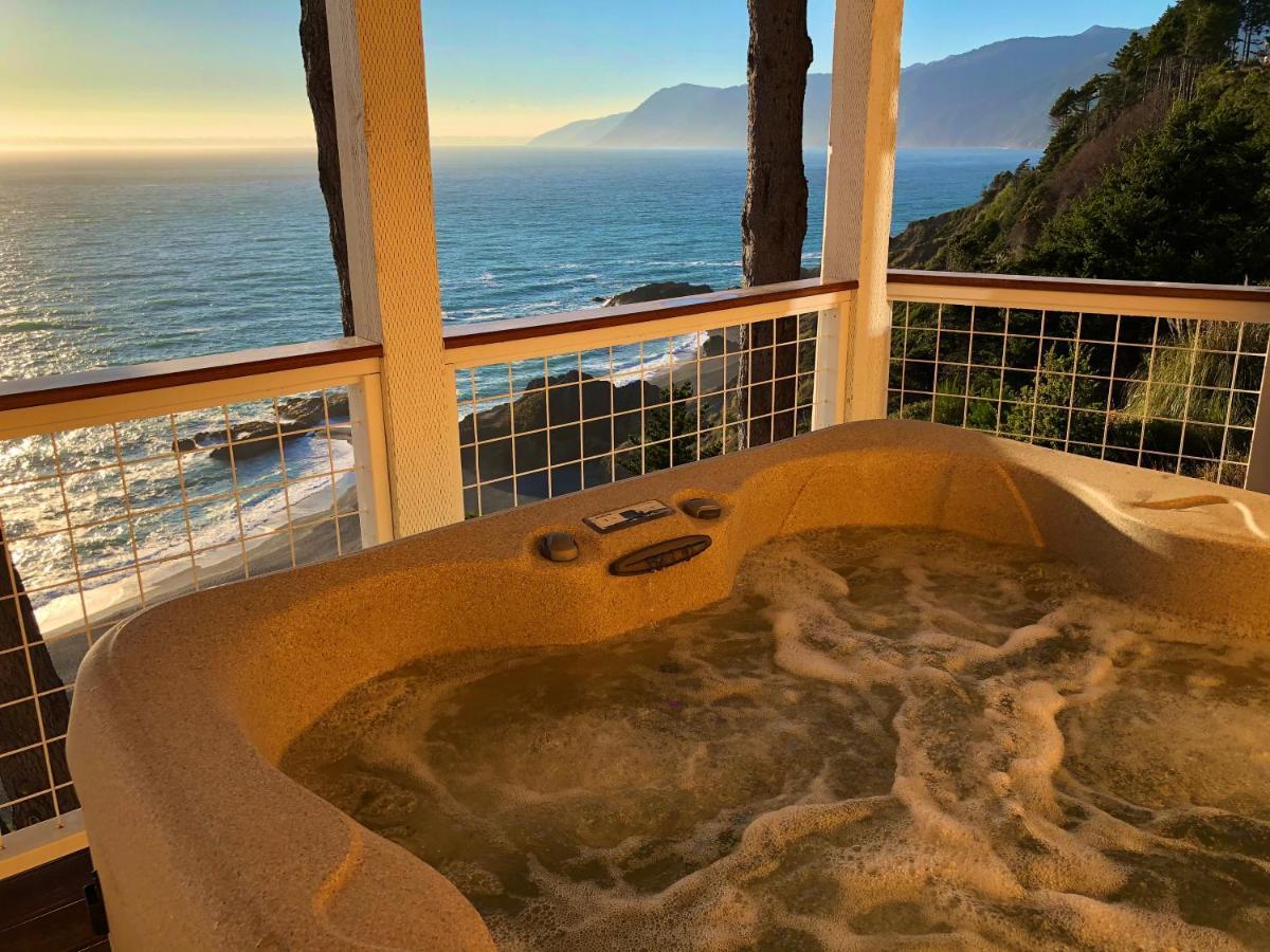 Amazing Oceanview 2 Bedroom Oceanfront! By Oceanviewhottubs Shelter Cove, Ca Tesla Ev Station Exterior foto