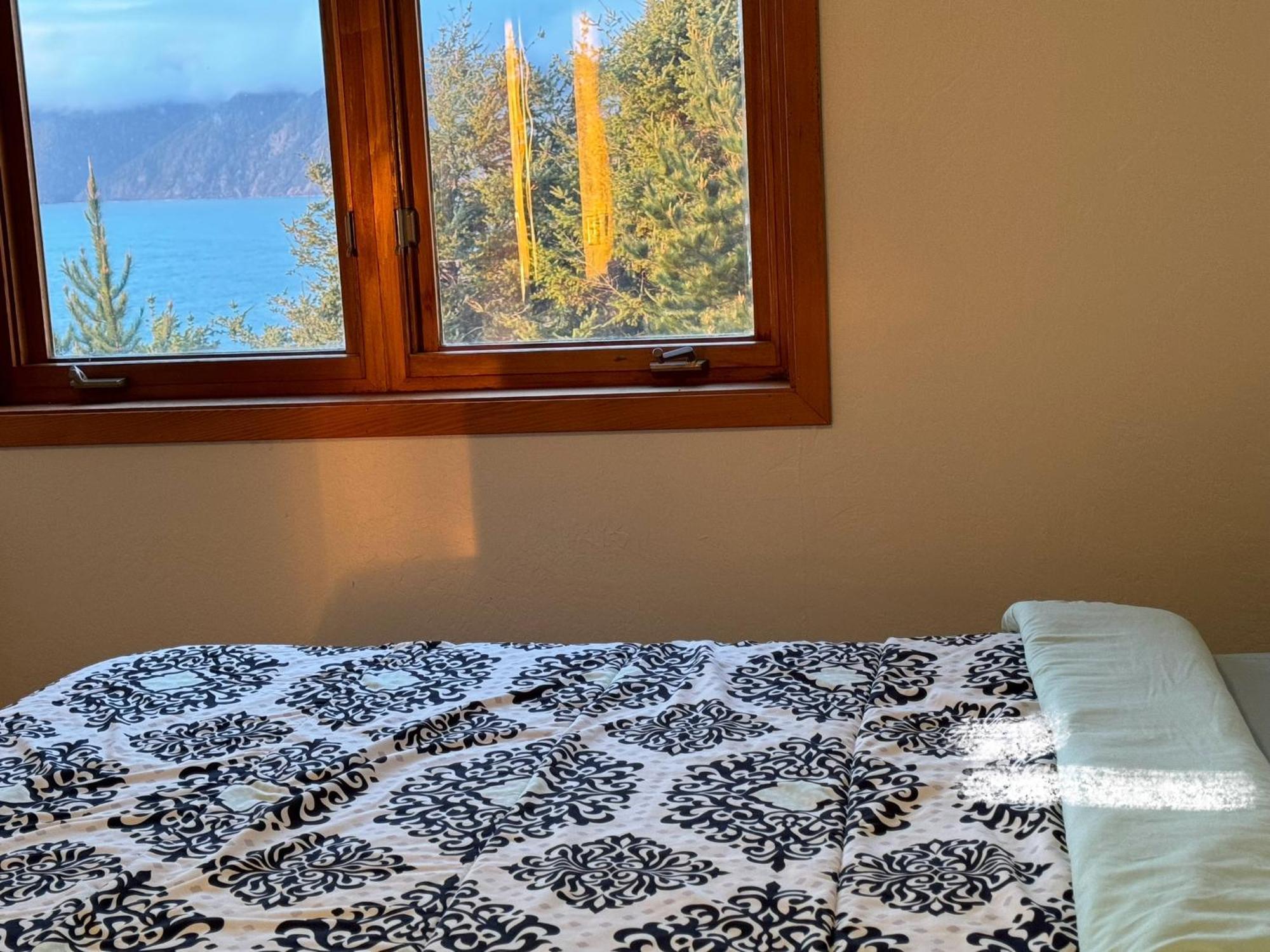 Amazing Oceanview 2 Bedroom Oceanfront! By Oceanviewhottubs Shelter Cove, Ca Tesla Ev Station Exterior foto